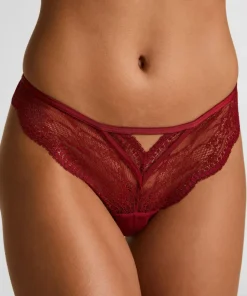 Dame Hunkemöller Isabelle Cheekini