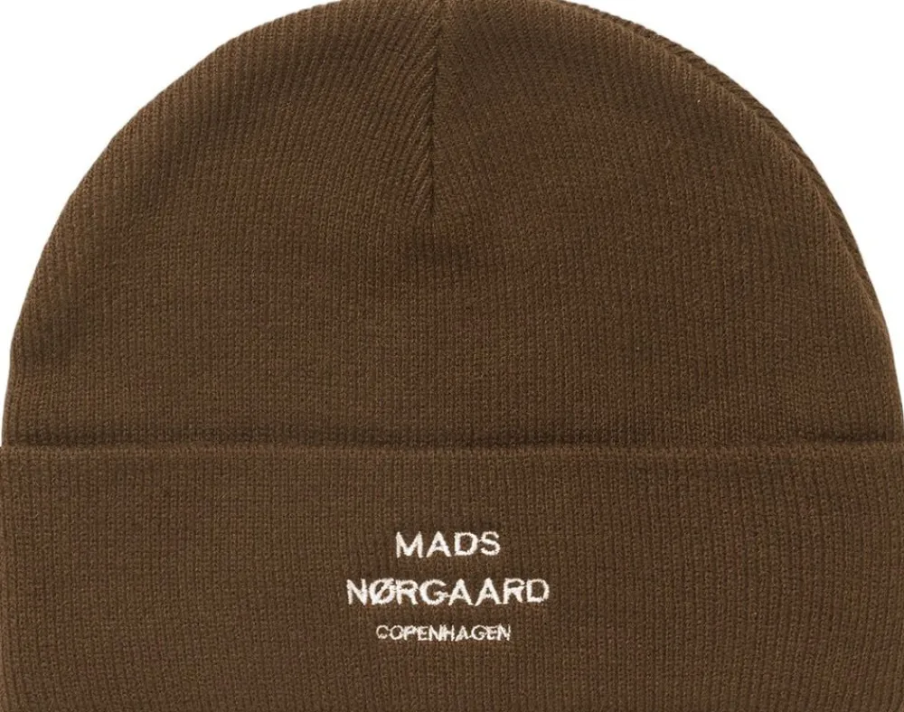 Isak Ambas Logo Beanie>Mads Nørgaard - Copenhagen Online