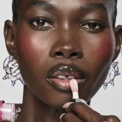 Milk Kush Best Buds Lip Oil Duo - Et sæt med to Kush Lip Oils