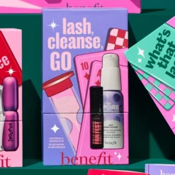 Lash, Cleanse, GO - Gavesæt med mini mascara og Cleansing Oil><noscript><img width=