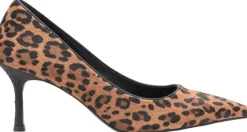 Laura Leo>Woden Best