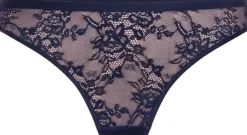 Lea Thong><noscript><img width=