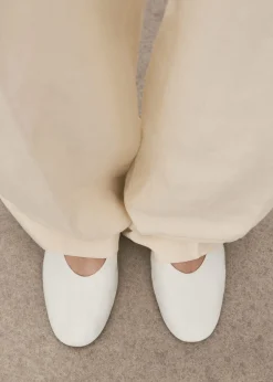 Leather ballet flats><noscript><img width=