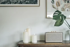 Uyuni LED Pillar Candle - Nordic White - 7,8 x 20 cm