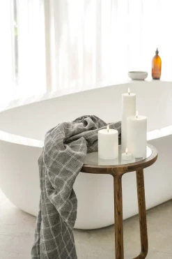 Uyuni LED Pillar Candle - Nordic White - 7,8 x 10 cm