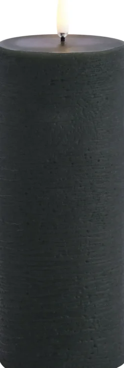 Uyuni LED pillar candle, Pine green, Rustic, 7,8 x 20,3 cm 4/24