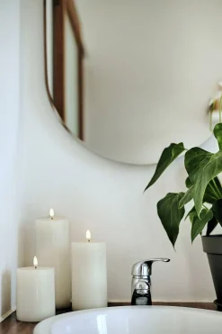 Uyuni LED Taper Candle - twin pack - Nordic White - 2,3 x 20 cm Online