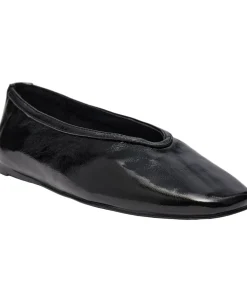 Leni>Steve Madden Hot