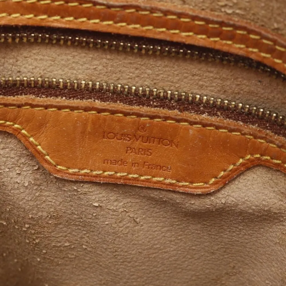 Dame Louis Vuitton Vintage Louis Vuitton Bucket Bag