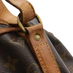 Dame Louis Vuitton Vintage Louis Vuitton Shoulder Bags