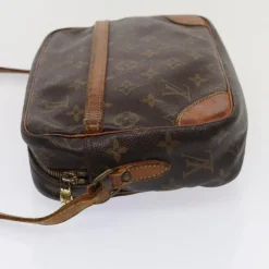 Louis Vuitton Trocadero><noscript><img width=