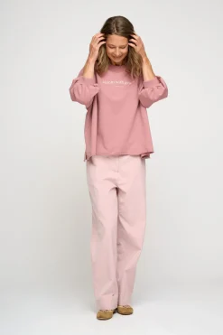 Dame moshi moshi mind mantra sweat