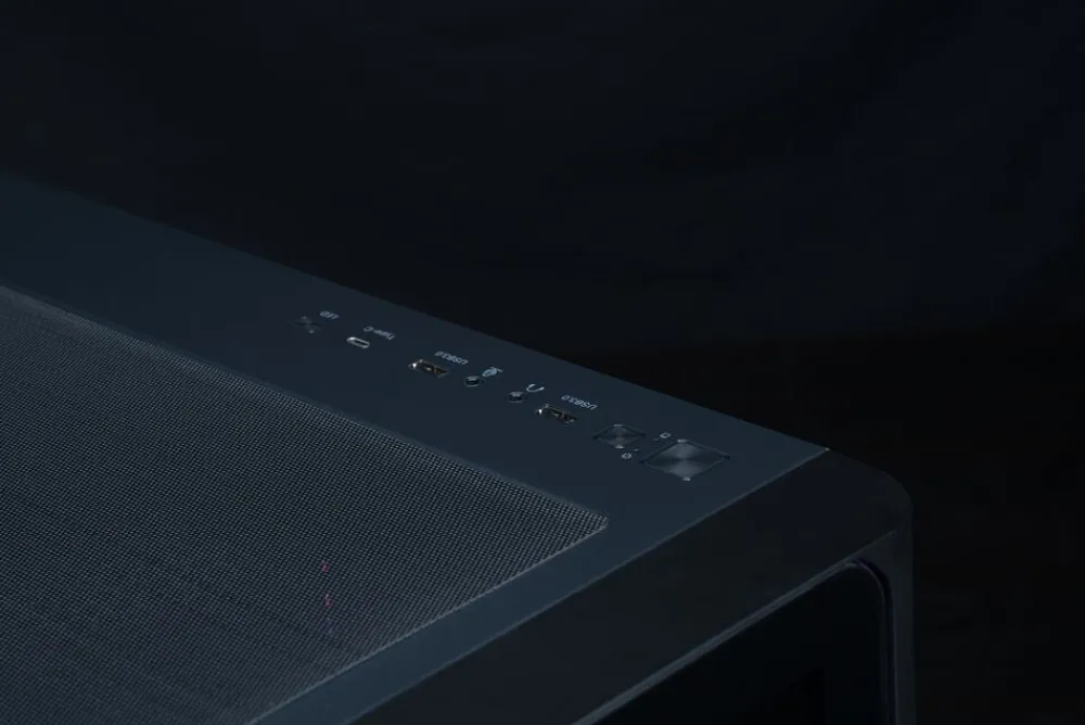 Shark Gaming Max Bite Ultimator 5070 Gaming PC