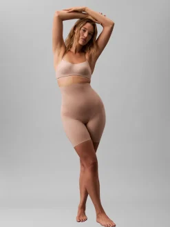 MID THIGH SHORT>Calvin Klein Outlet