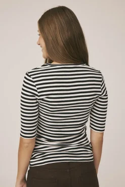 Magasin du Nord Collection Milla 23 Short sleeve top - 100% Organic Cotton GOTS Star white / black stripe Best