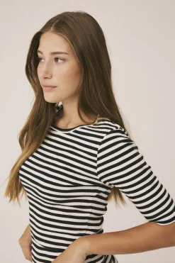 Magasin du Nord Collection Milla 23 Short sleeve top - 100% Organic Cotton GOTS Star white / black stripe Best