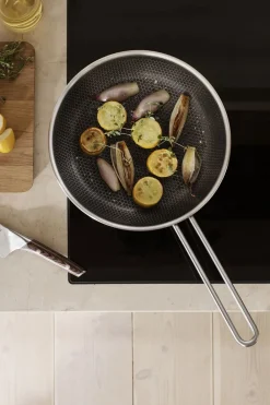 Eva Trio Mosaic stegepande 28 cm keramisk Slip-Let® belægning