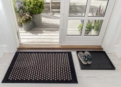 Tica Copenhagen Måtte 60x90 cm, dot sort/sand Clearance
