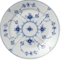 Royal Copenhagen Musselmalet Riflet 19 cm. flad tallerken Clearance