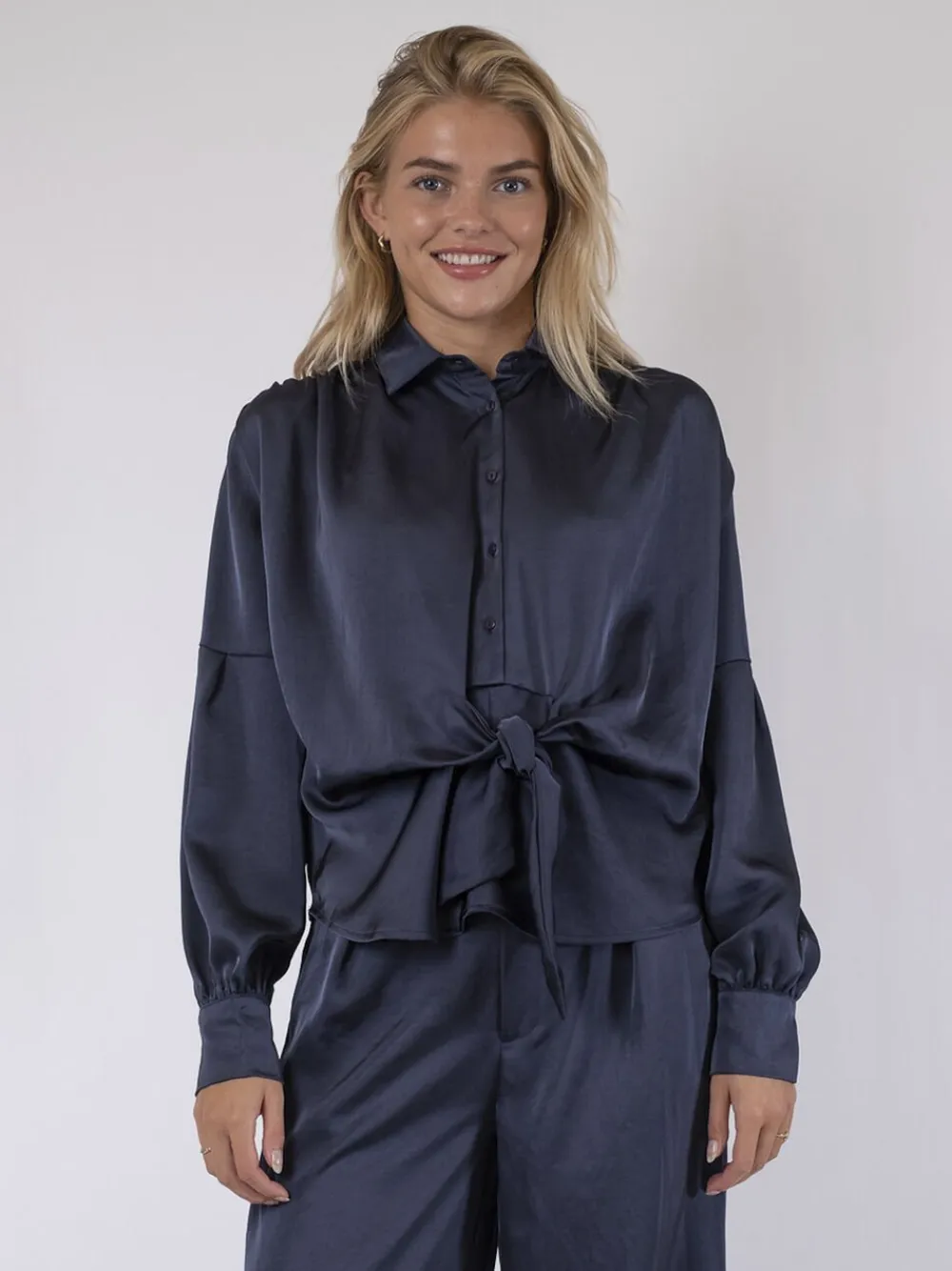 Neo Noir Naja Satin Shirt Midnight blue Outlet