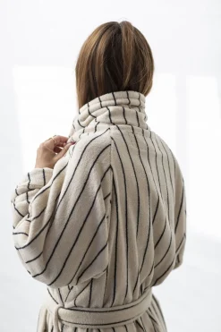 Naram Bathrobe><noscript><img width=