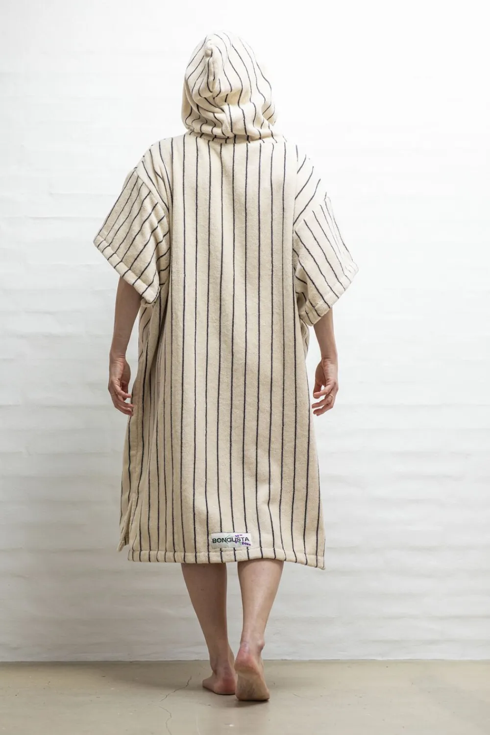 Dame Bongusta Naram Poncho - creme & ink