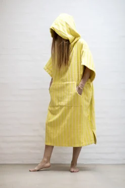 Naram Poncho - pristine & neon yellow><noscript><img width=