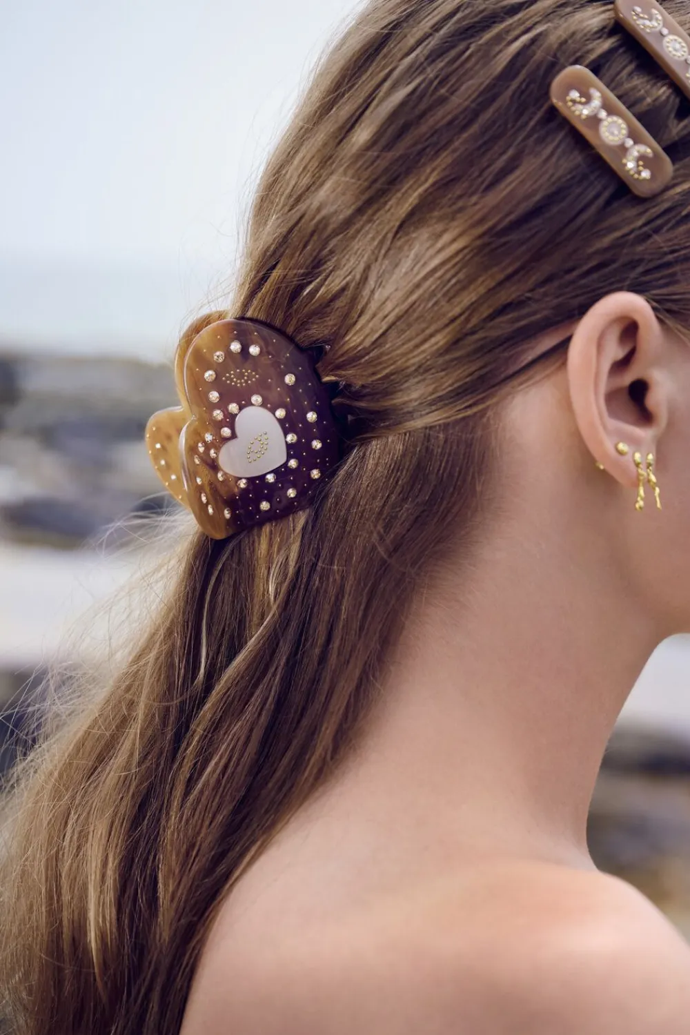 Nayeli Hairclaw, Mocha>Maanesten