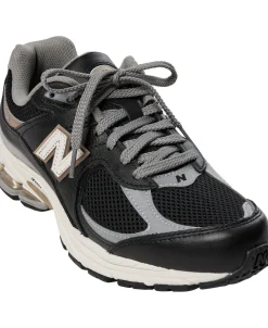 New Balance 2002R Black Outlet