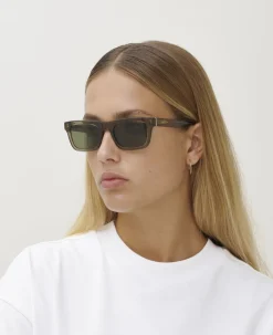 MessyWeekend NEW DYLAN