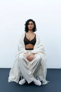 Dame Chantelle Norah Covering molded bra