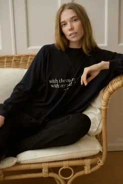 november sweat><noscript><img width=