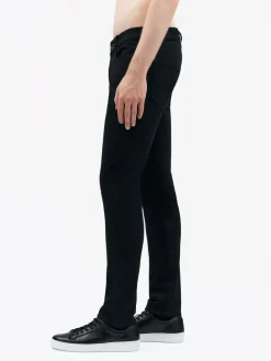 PISTOLERO.><noscript><img width=