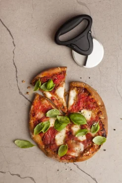 Microplane Pizzahjul, sort Online