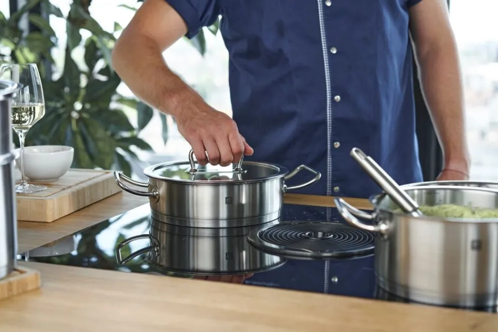 Zwilling Pro Serveringspande 24 cm, 18/10 rustfrit stål