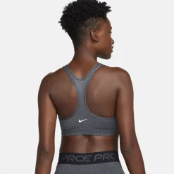 Pro Swoosh Light-Support non-padded sports bh><noscript><img width=