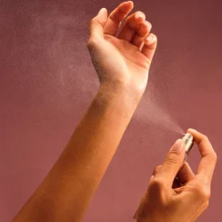 RARE BEAUTY Rare - Eau de Parfum i rejsestørrelse New