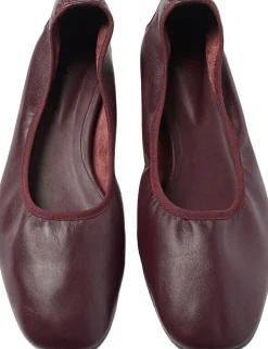 rey flats><noscript><img width=