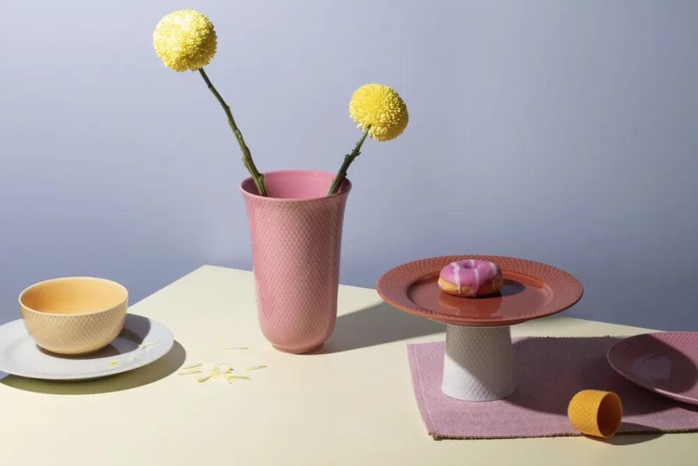 Lyngby Porcelæn Rhombe Color Vase H20 rosa porcelæn