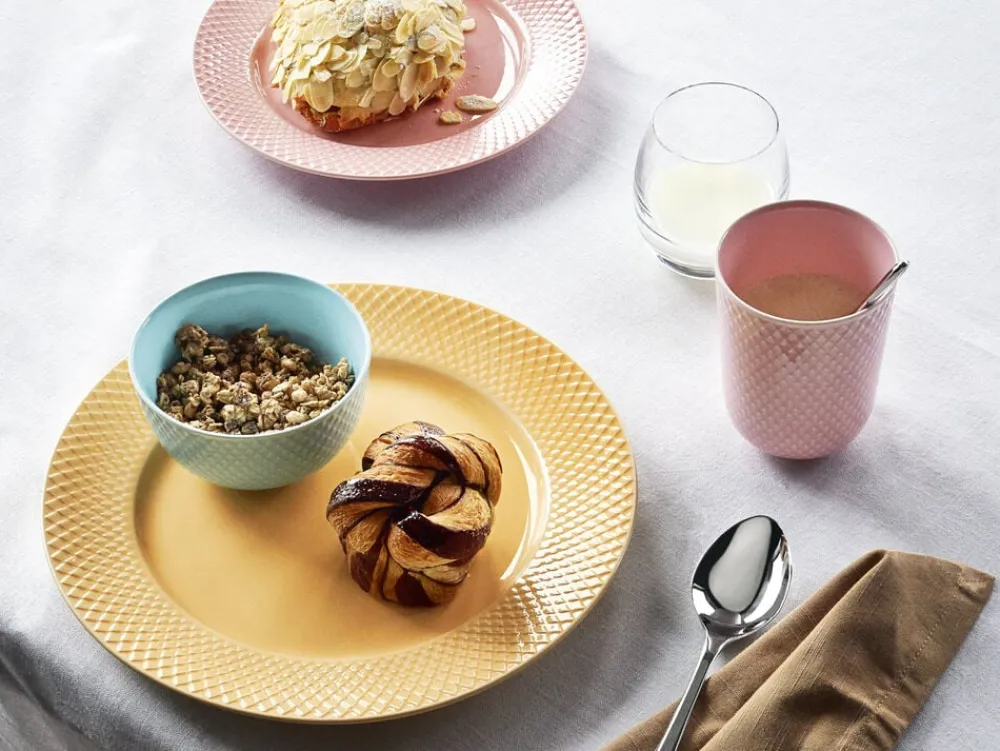 Lyngby Porcelæn Rhombe Frokosttallerken Ø21 cm rosa porcelæn