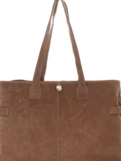 Rozzano shopper Naomi><noscript><img width=