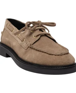 Dame Steve Madden Rummored