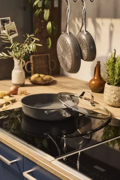 Salina Ceramic Sautepande Med låg, 28 cm, Aluminium, Titaniu><noscript><img width=