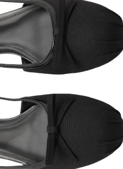 Satin pyjama mask><noscript><img width=