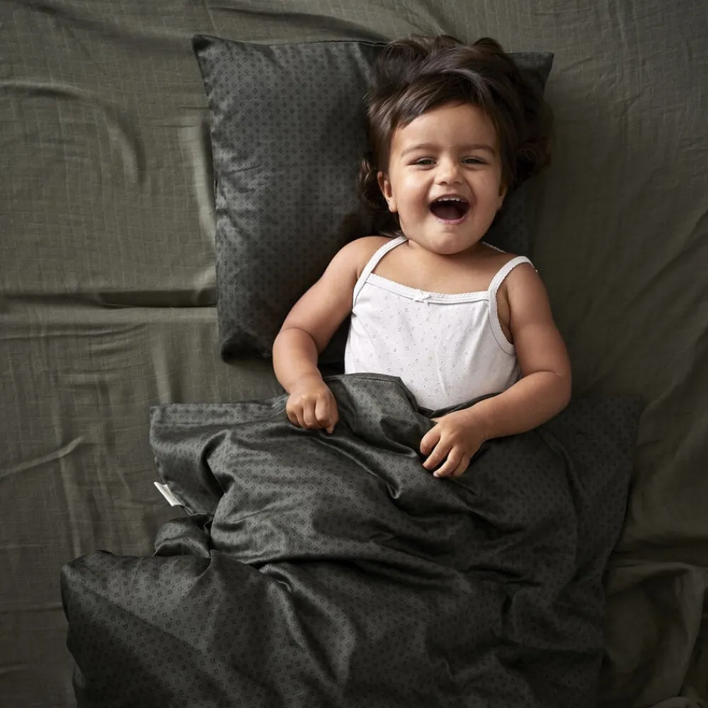 by KlipKlap Sengetøj junior Indian diamonds green Hot