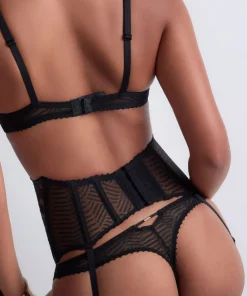 SERRE TAILLE VI><noscript><img width=