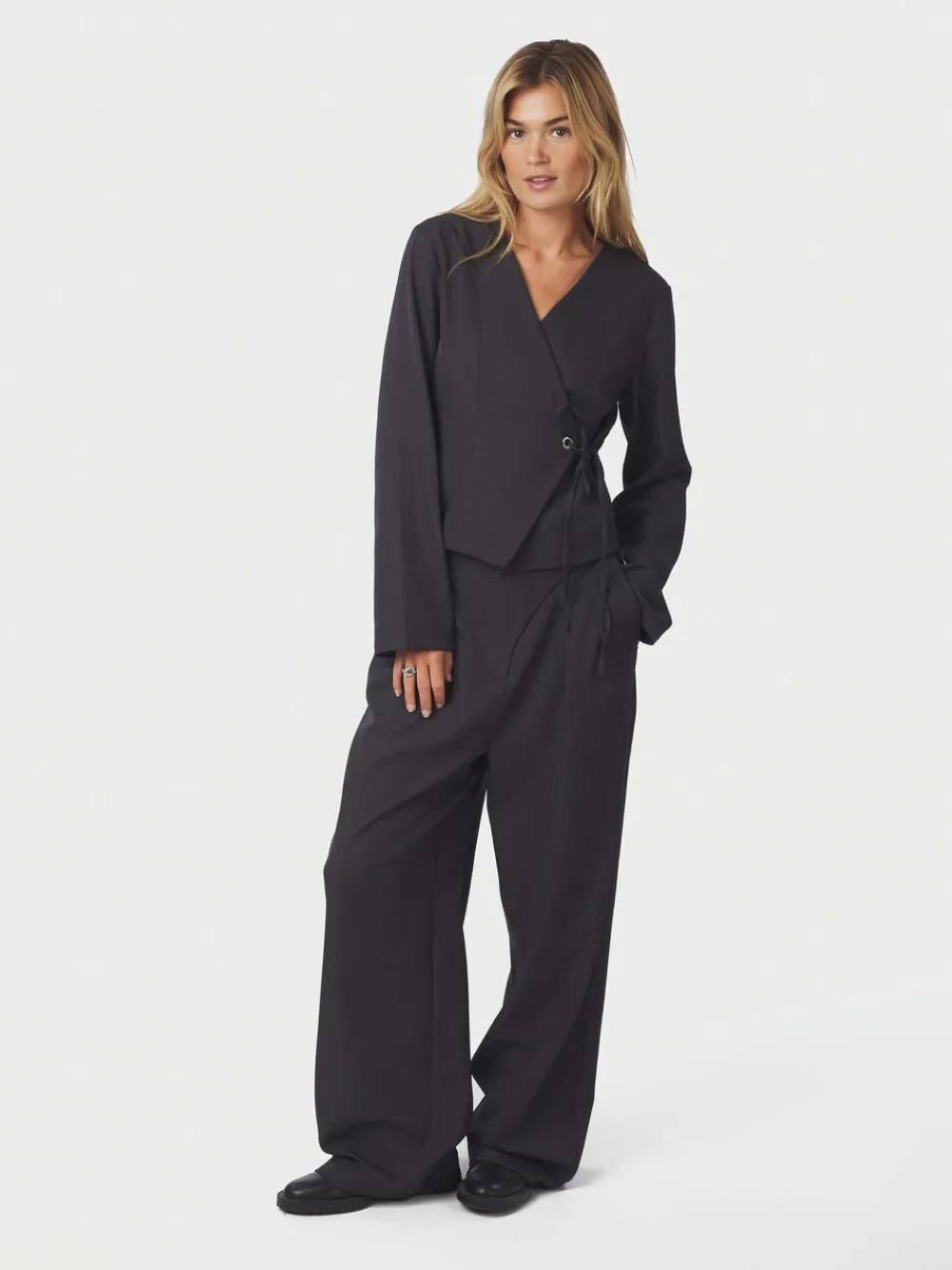 Neo Noir Simmi Eyelet Blouse Dark grey Outlet