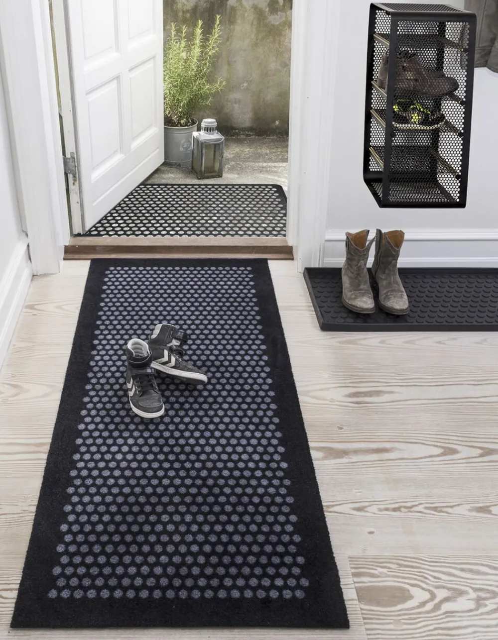 Tica Copenhagen Skobakke i gummi 88x38 cm. New