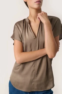 Soaked in Luxury SLParis Top Walnut Sale