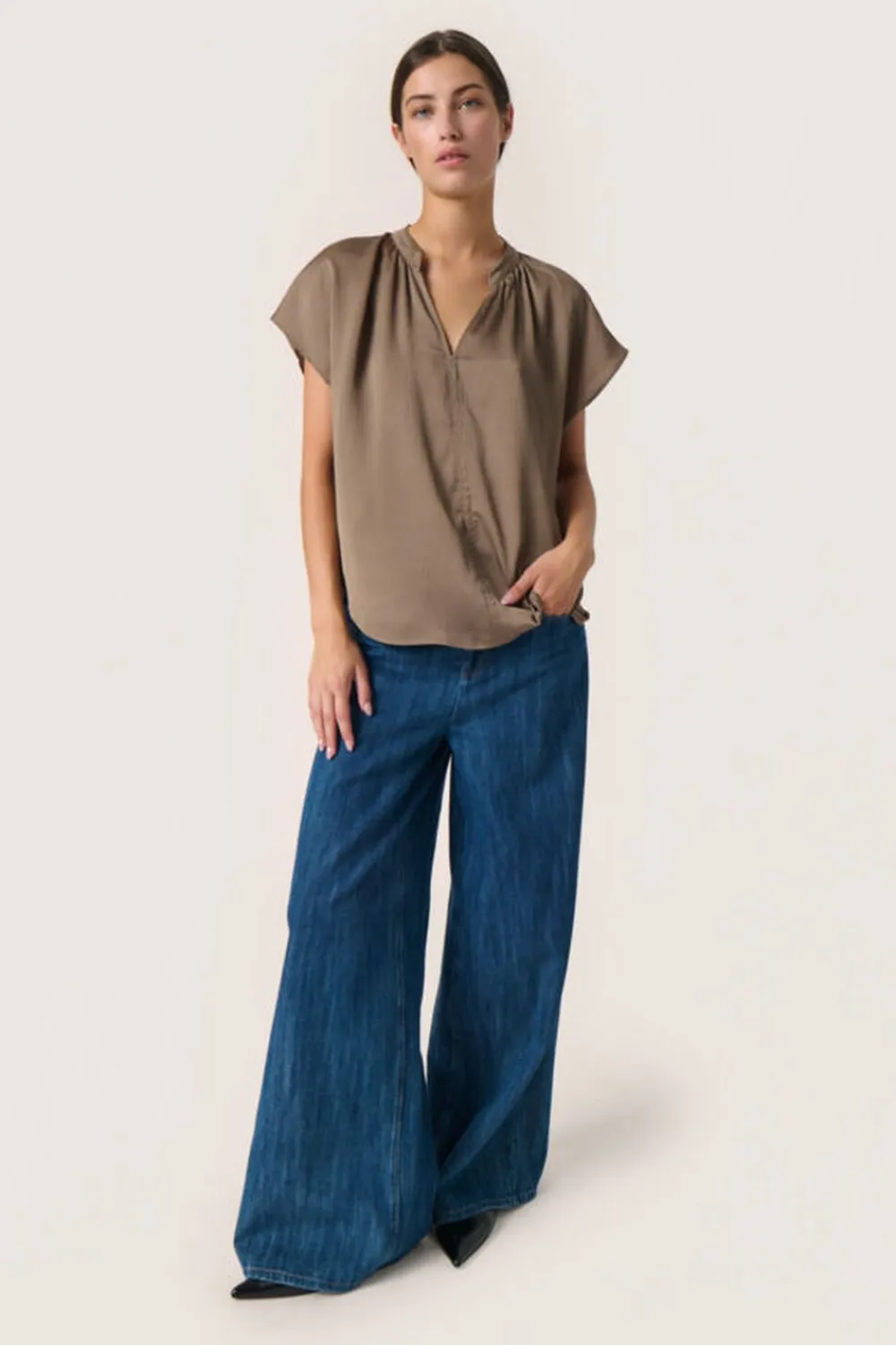 Soaked in Luxury SLParis Top Walnut Sale